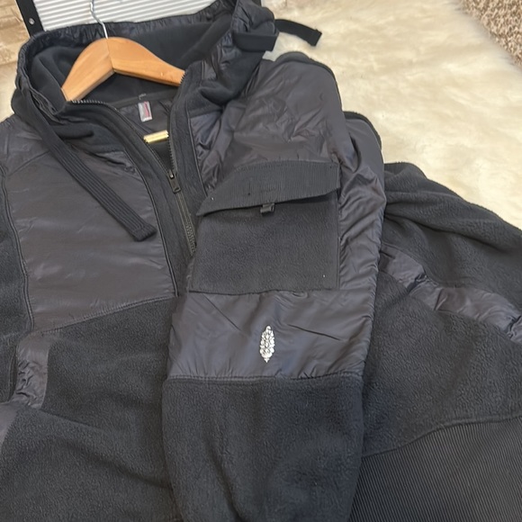 FREE PEOPLE MOVEMENT In Bound Zip Up Jacket - Picture 10 of 12